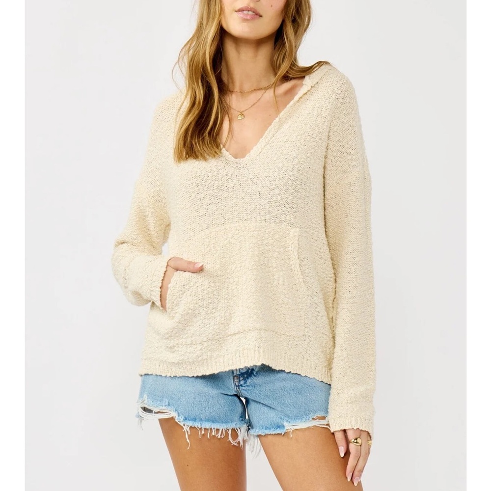 Lovestitch pullover size medium